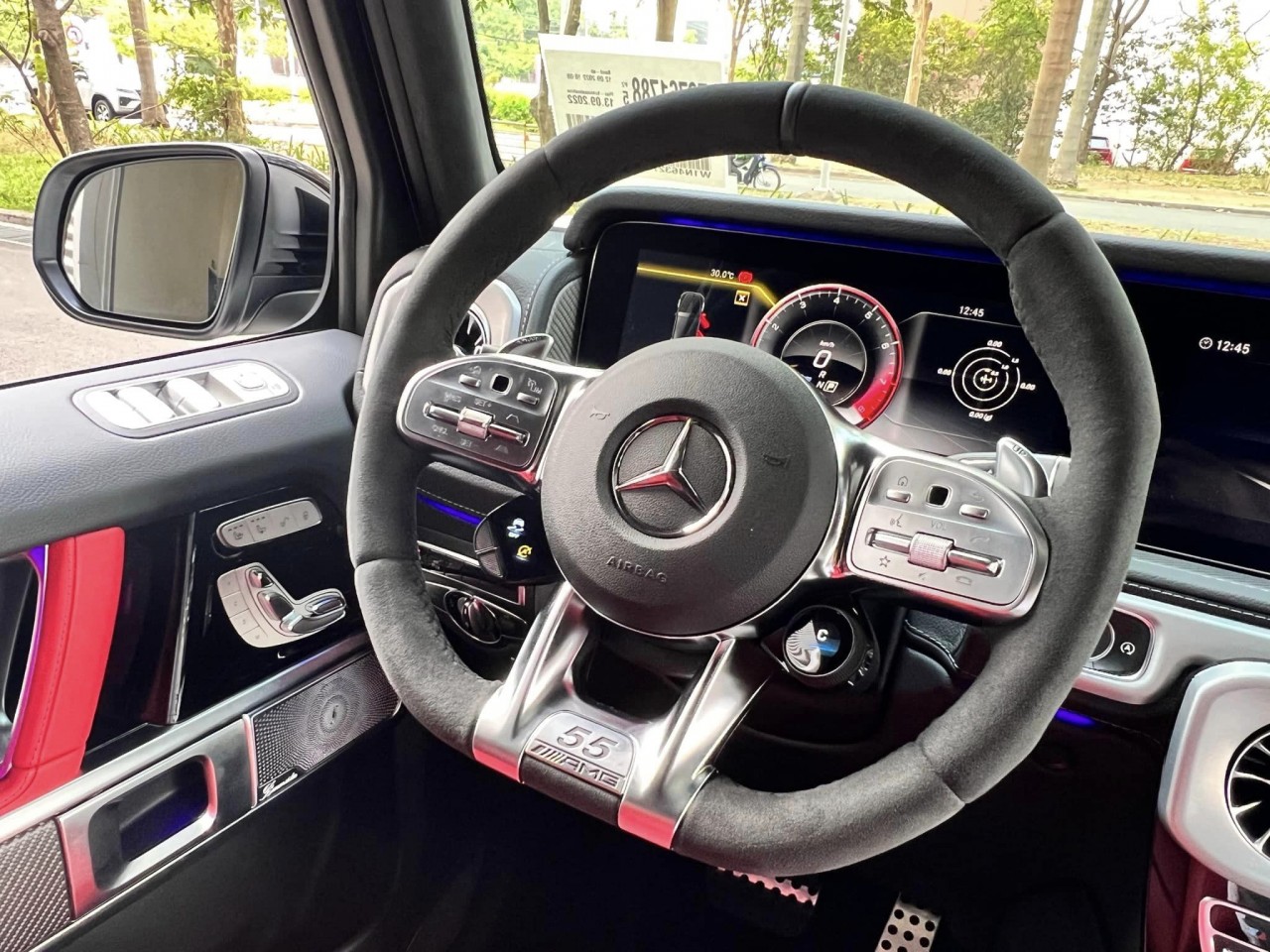 Chồng mua Mercedes-AMG G63 Edition 55 2023 tặng vợ nhân dịp lễ 8/3