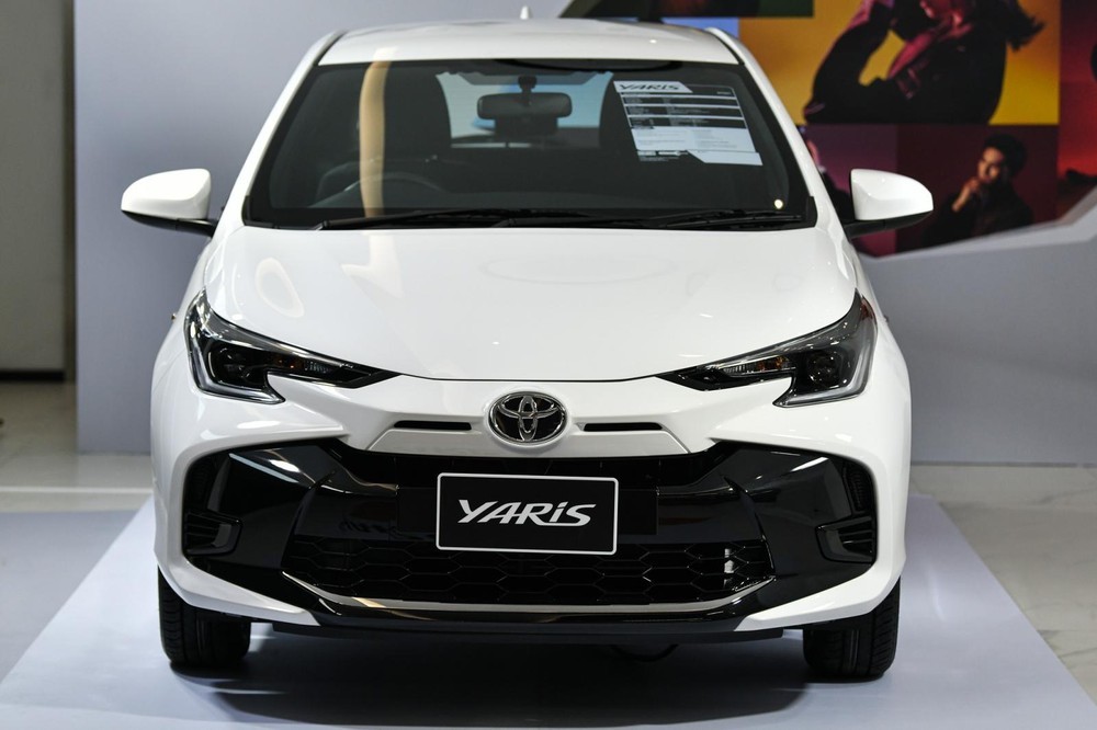 Thiết kế đầu xe Toyota Yaris 2023 vừa ra mắt giống hệt Vios sắp về Việt Nam