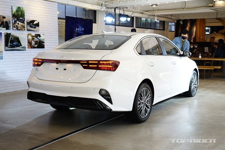 Kia Cerato 2021 có giá từ 358 triệu đồng tại Hàn Quốc, sắp về Việt Nam