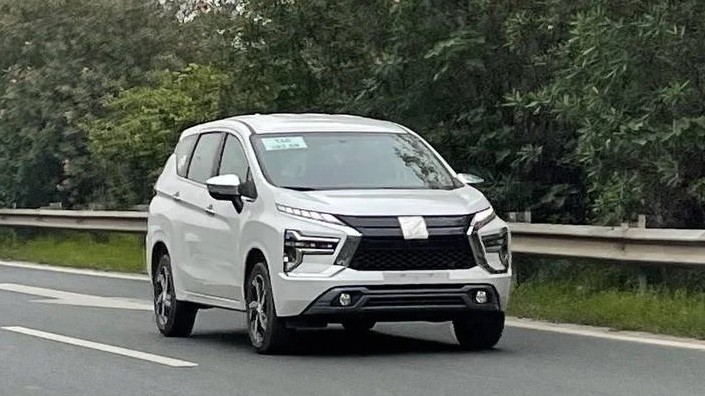 Mitsubishi Xpander 2022 chạy thử trên đường ngay sau khi cập cảng