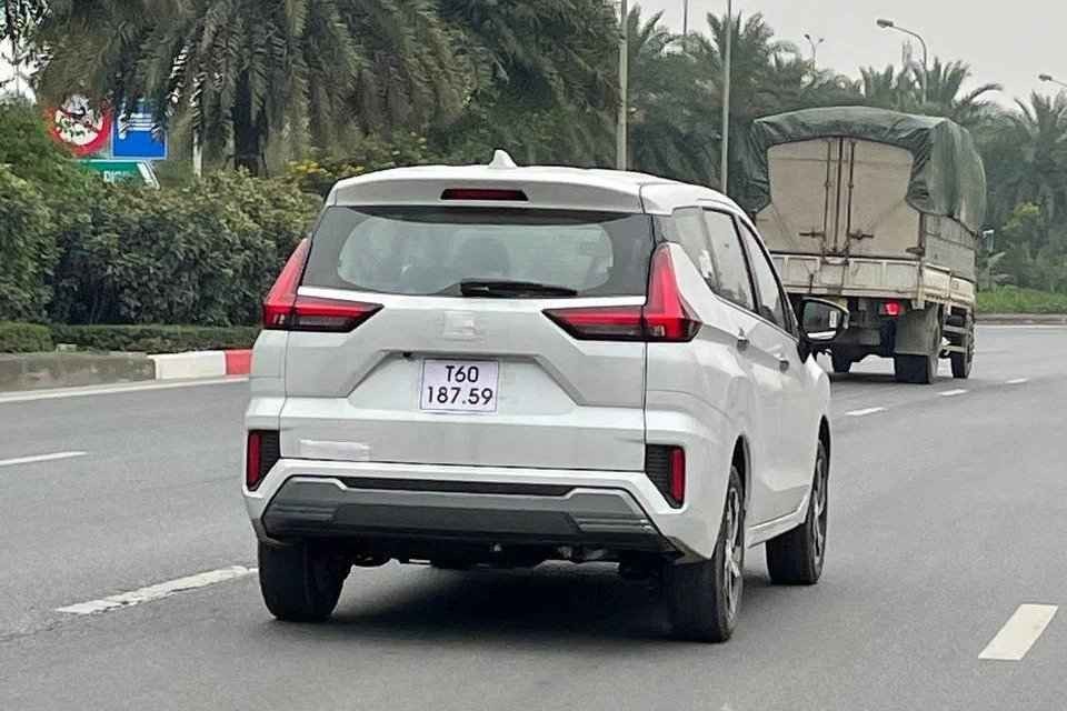 Mitsubishi Xpander 2022 chạy thử trên đường ngay sau khi cập cảng