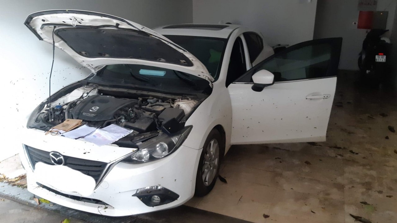 Gia đình tôi được bảo hiểm đền bù cho chiếc xe bị ngập nước trong hầm như thế nào