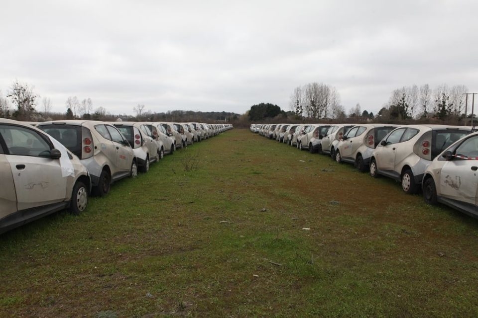 'Nghĩa địa' ô tô điện tại Pháp
