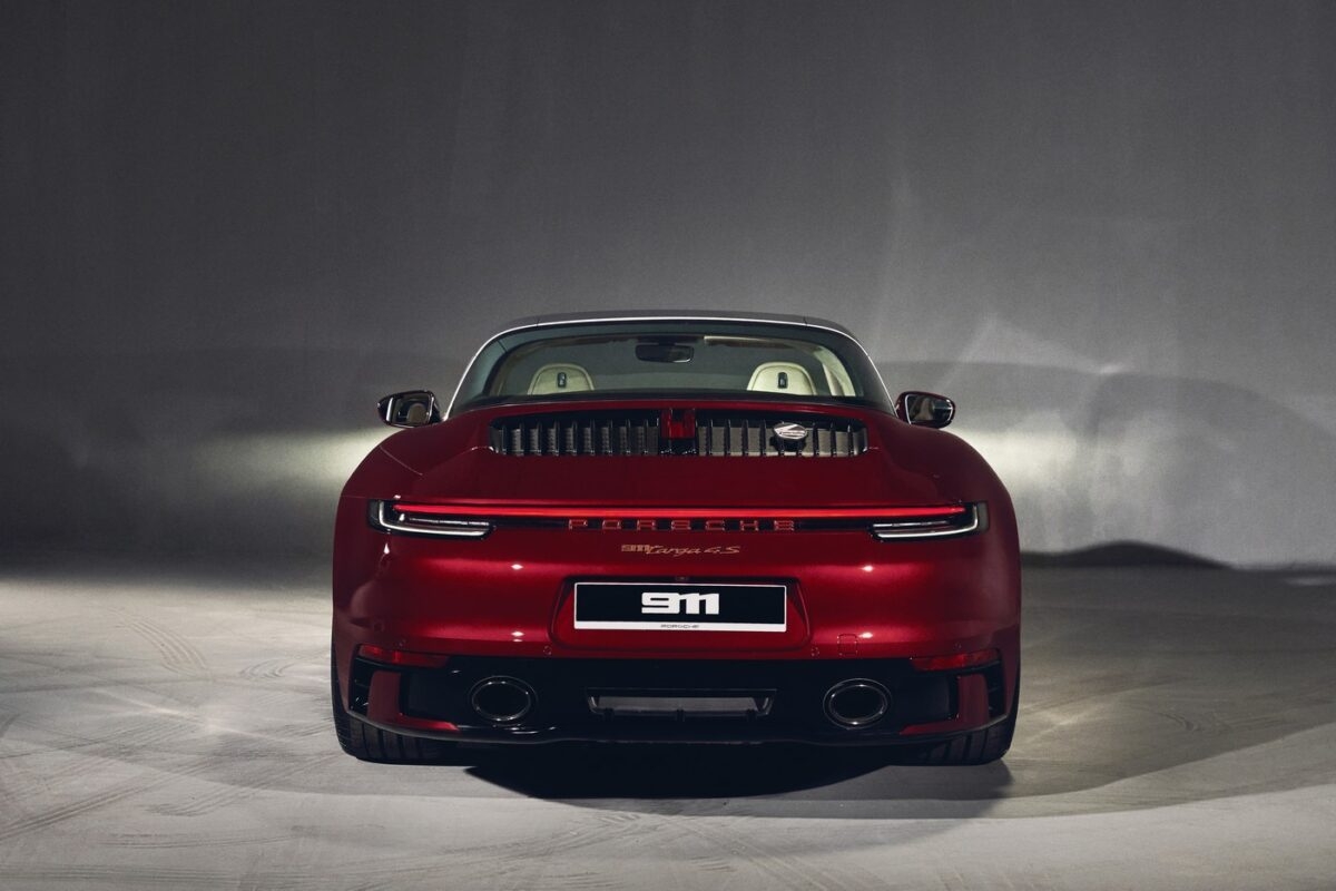 Porsche 911 Targa 4S Heritage Design ra mắt tại Việt Nam, giá 11,6 tỷ đồng