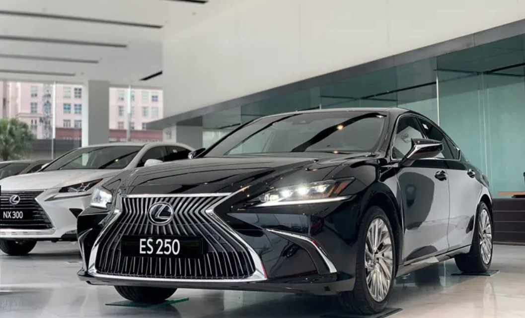 Lexus tăng giá cho loạt xe, cao nhất tăng 70 triệu