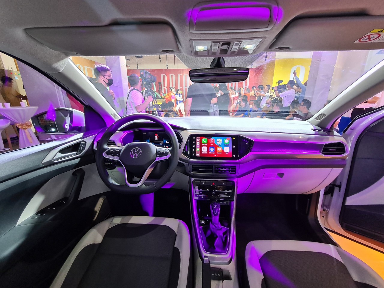 Giá lăn bánh Volkswagen T-Cross 2022 vừa ra mắt sáng nay Giá lăn bánh Volkswagen T-Cross 2022 vừa ra mắt sáng nay