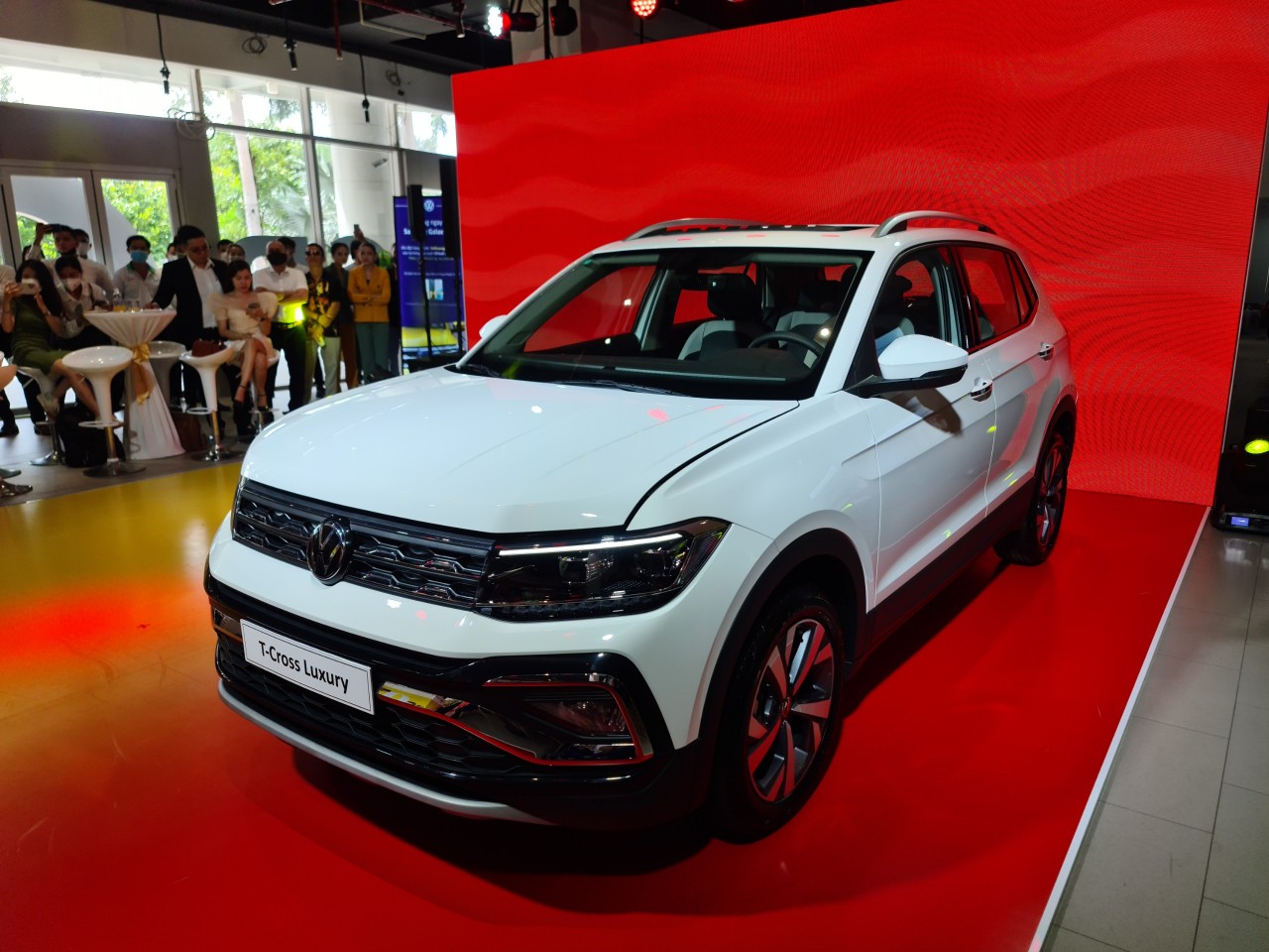 Giá lăn bánh Volkswagen T-Cross 2022 vừa ra mắt sáng nay Giá lăn bánh Volkswagen T-Cross 2022 vừa ra mắt sáng nay