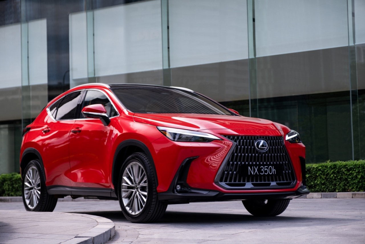 Lexus NX350h - Cỗ máy "độc đáo" dành cho người tiên phong