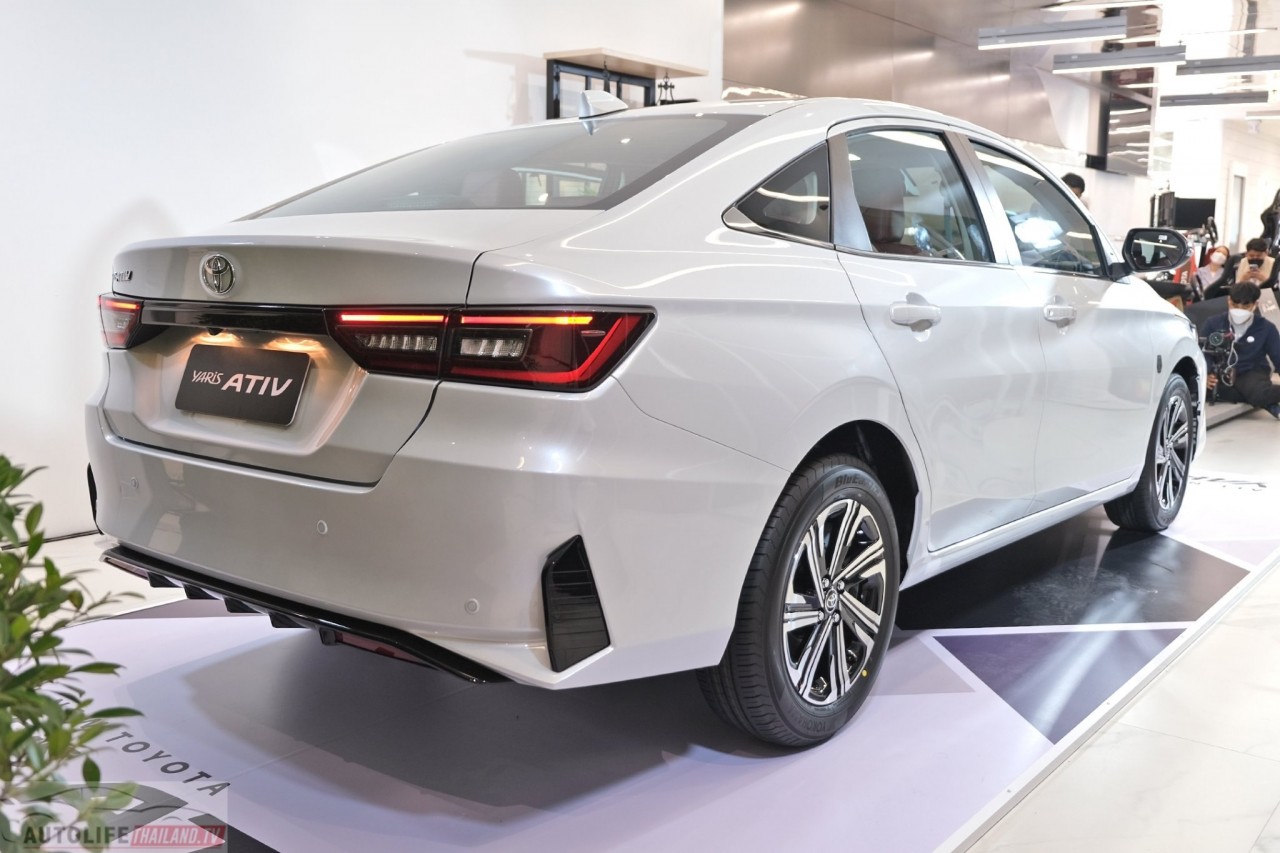 Sau gian lận thử nghiệm an toàn, Toyota Yaris Ativ ngừng bán tại Thái Lan
