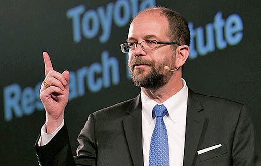 Giám đốc Viện Nghiên cứu của Toyota lo ngại không có đủ pin cho xe điện