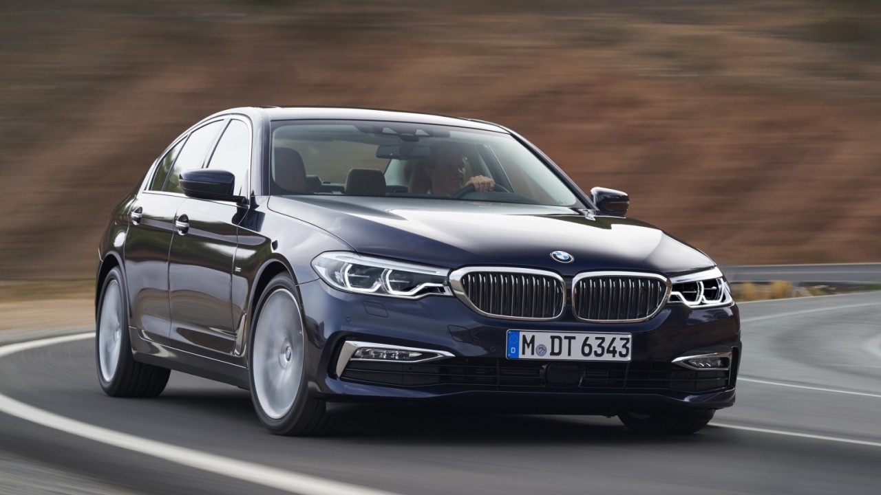 BMW 520i giảm giá 390 triệu, tăng thời hạn bảo hành lên đến 5 năm