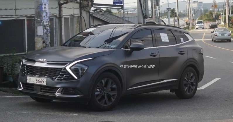 Kia Sportage 2022 lộ diện với màu sơn ngoại thất cực độc, Honda CR-V coi chừng Kia Sportage 2022 lộ diện với màu sơn ngoại thất cực độc, Honda CR-V coi chừng