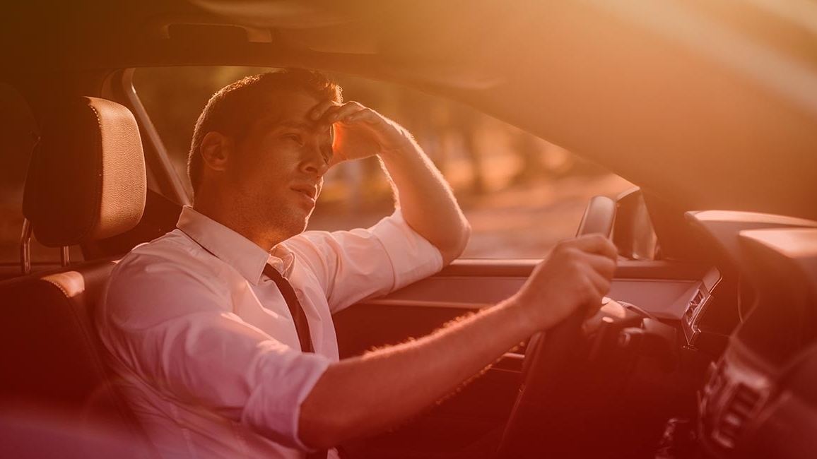 Tránh sốc nhiệt khi ở trong xe ô tô mùa nóng