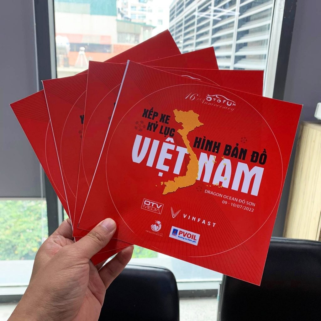 Tặng Decal sự kiện xếp xe kỷ lục hình bản đồ Việt Nam cho thành viên Otofun
