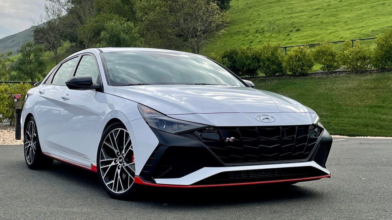 Hyundai Elantra N 2023 có mặt tại Việt Nam, quyết cạnh tranh với Civic type R