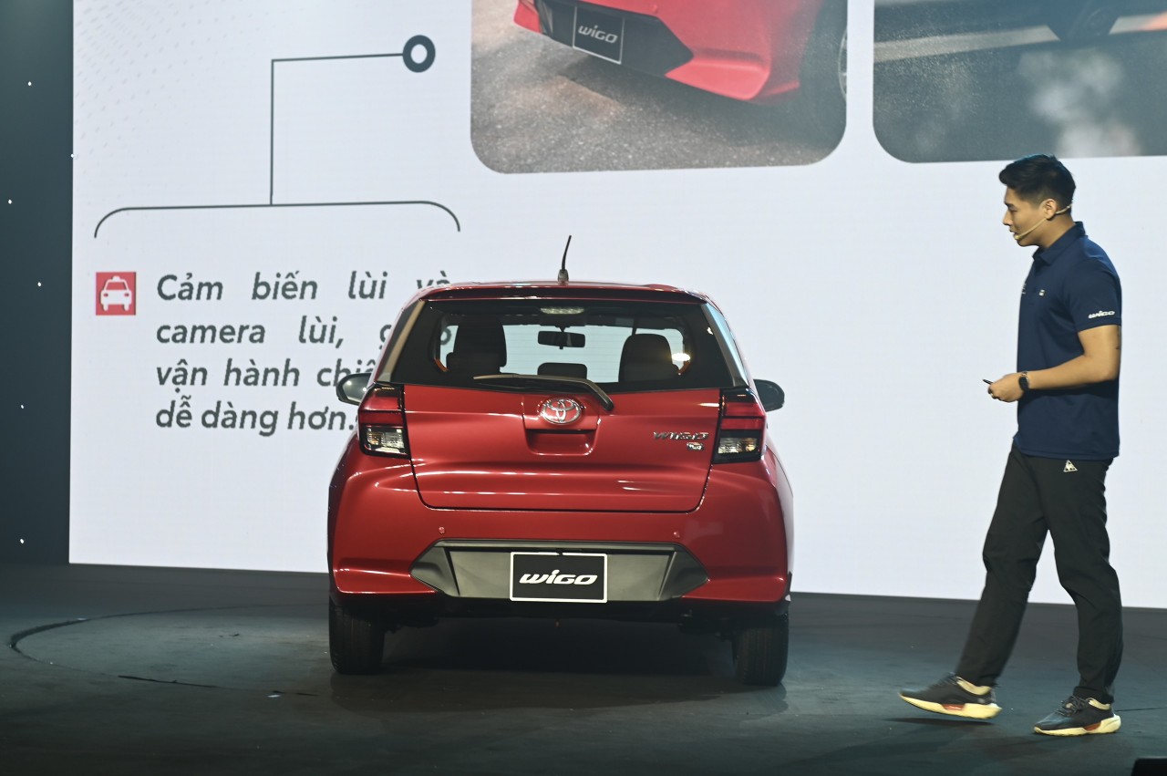 Đuôi xe Toyota Wigo 2023 thiết kế lại gọn gàng hơn trước