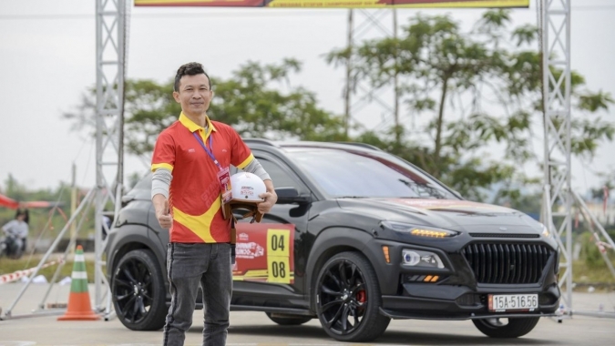 Nhà vô địch GOC Hải Phòng 2020 nói gì về việc đua gymkhana bằng ô tô điện?