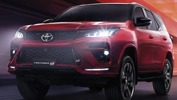Toyota Fortuner 2023 phiên bản nâng cấp sẽ ra mắt tháng sau