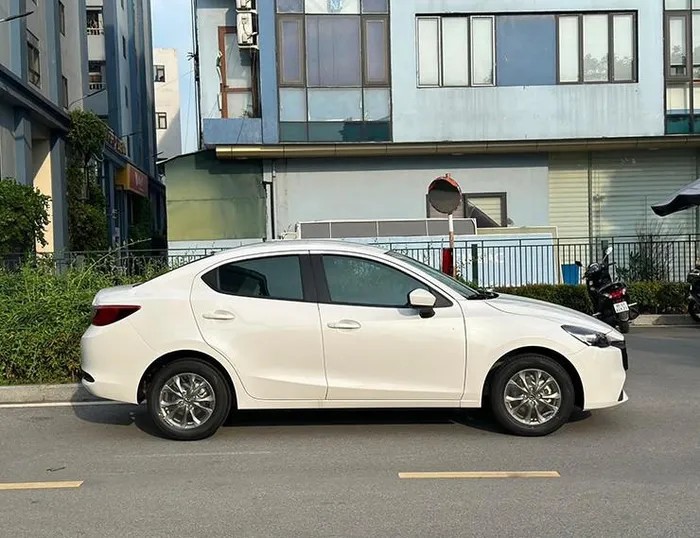Lộ trang bị mới của Mazda 2 2023 bản tiêu chuẩn sắp ra mắt tại Việt Nam