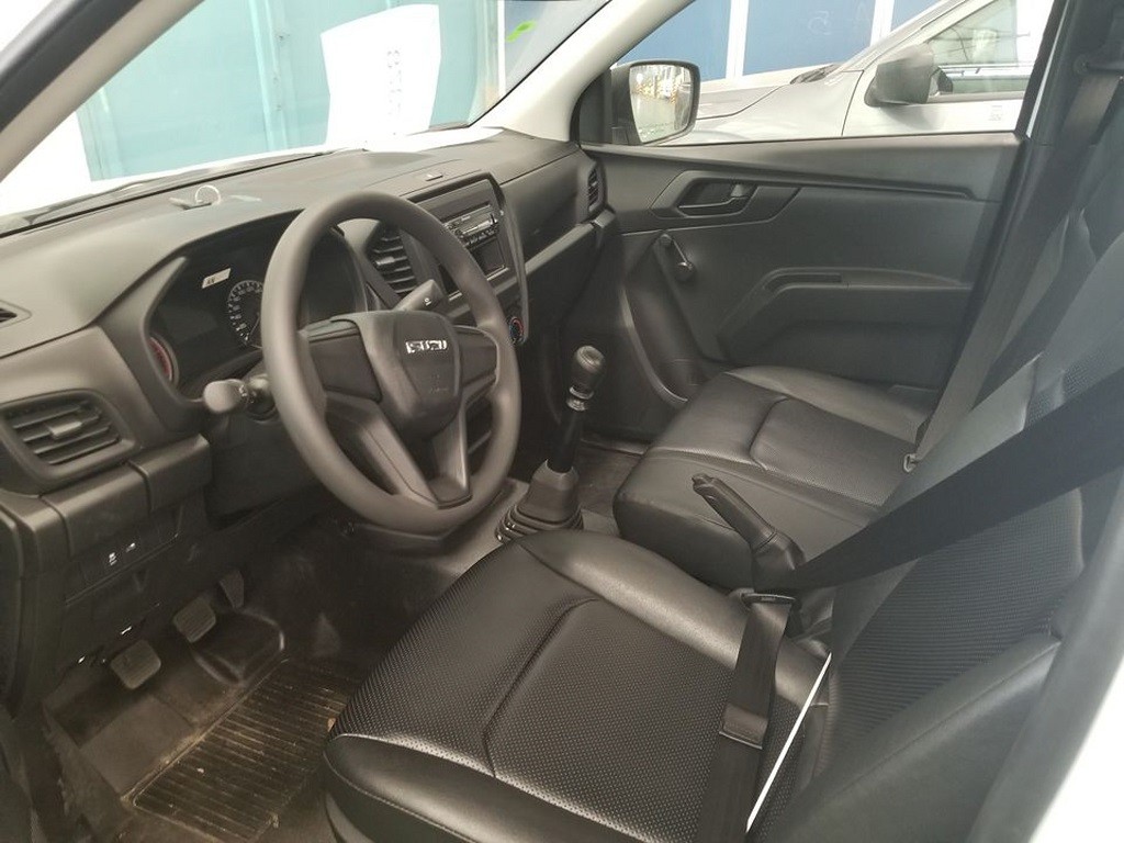 Isuzu D-Max thêm bản cabin đôi giá rẻ, chỉ 499 triệu đồng