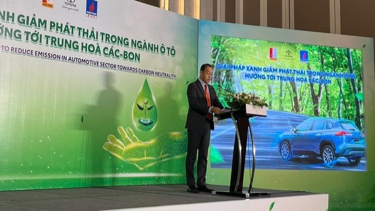Toyota Việt Nam: Xe hybrid kèm nhiên liệu sinh học góp phần giảm khí thải CO2 ngay lập tức