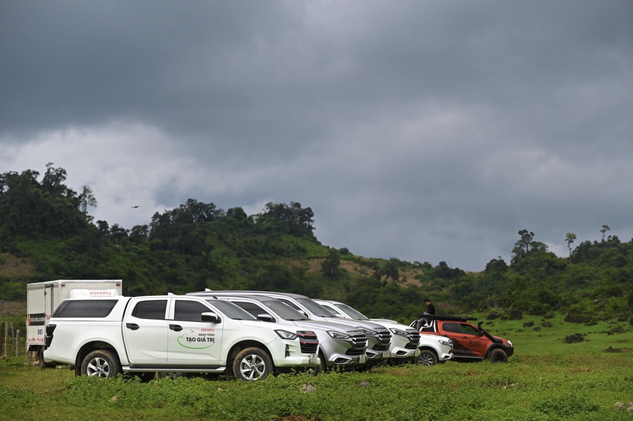 Isuzu Caravan 2023 chính thức bắt đầu Isuzu Caravan 2023 chính thức bắt đầu