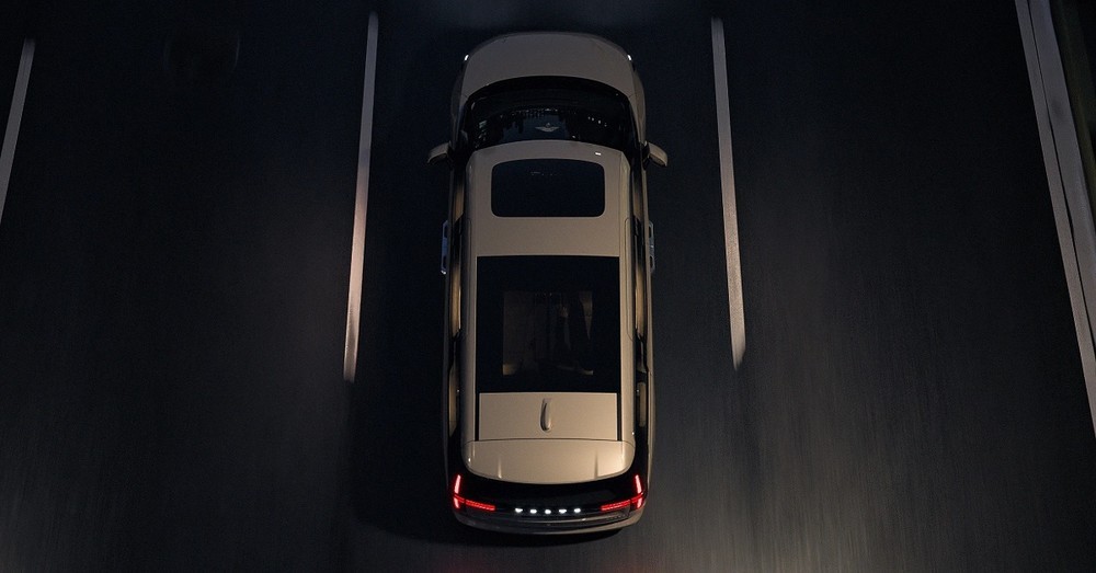 Thấy gì qua đoạn teaser hé lộ chiếc MPV hạng sang đầu tiên của Volvo?