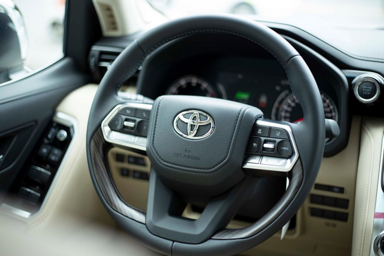 Chiêm ngưỡng Toyota Land Cruiser 2022 bản 