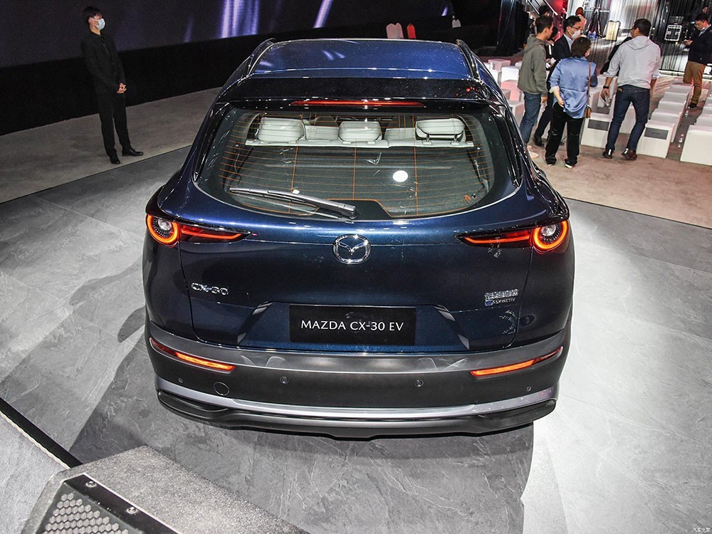 Mazda CX-30 phiên bản chạy điện chính thức được tung ra thị trường