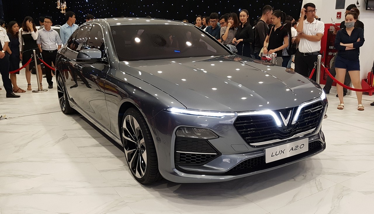 5 mau xe sedan ban chay nhat thang 9