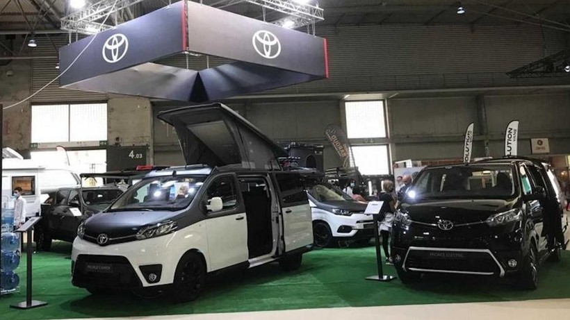 Proace Camper - xe cắm trại Toyota thực dụng, giá hợp lý