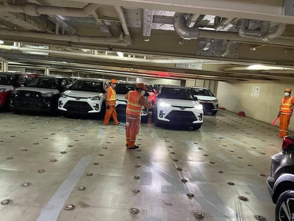 Lô hàng Toyota Raize đầu tiên về Việt Nam, nhân viên đại lý báo khan hàng
