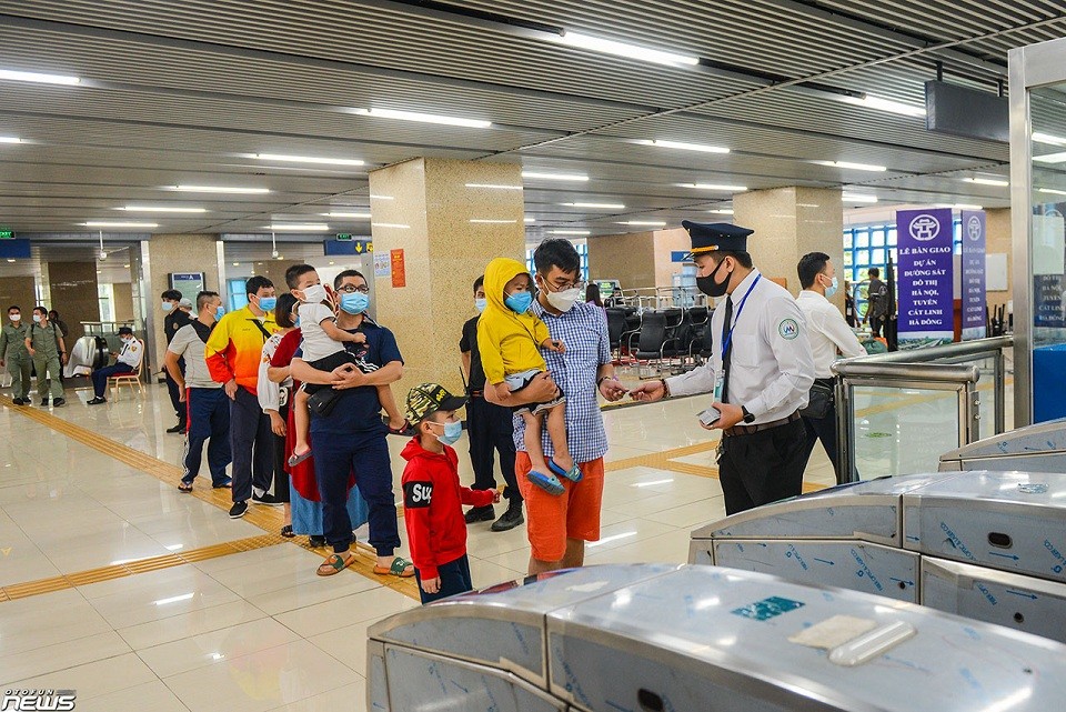 Trải nghiệm thực tế đường sắt đô thị Cát Linh - Hà Đông Trải nghiệm thực tế đường sắt đô thị Cát Linh Hà Đông