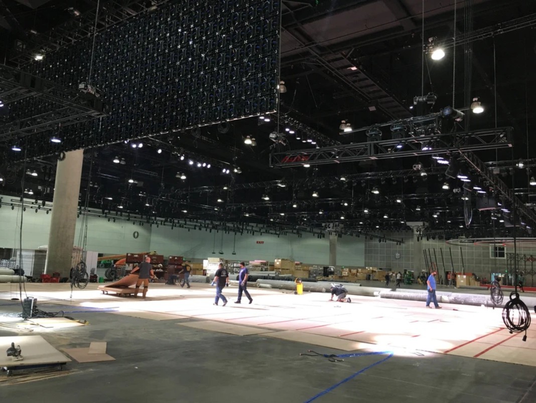VinFast tung ảnh gian hàng tại Los Angeles Auto Show 2021