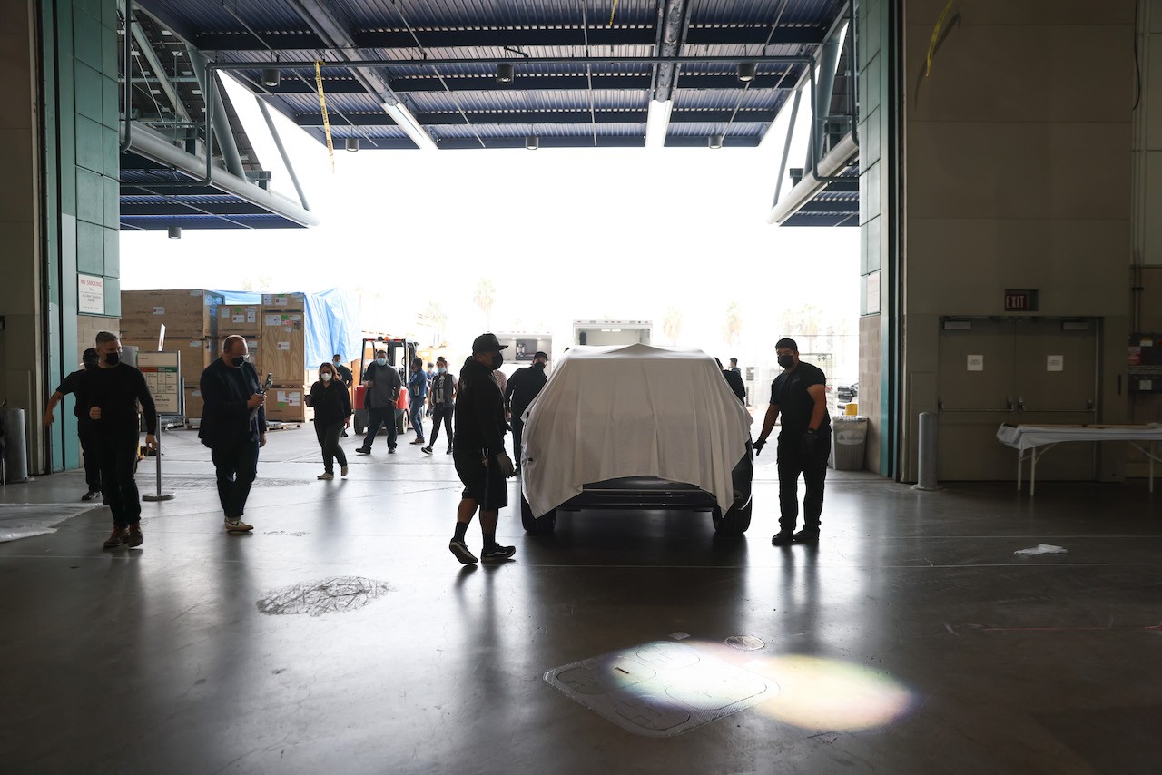 Ảnh “độc” bộ đôi xe điện VF e35, VF e36 trước giờ khai mạc LA Auto Show 2021