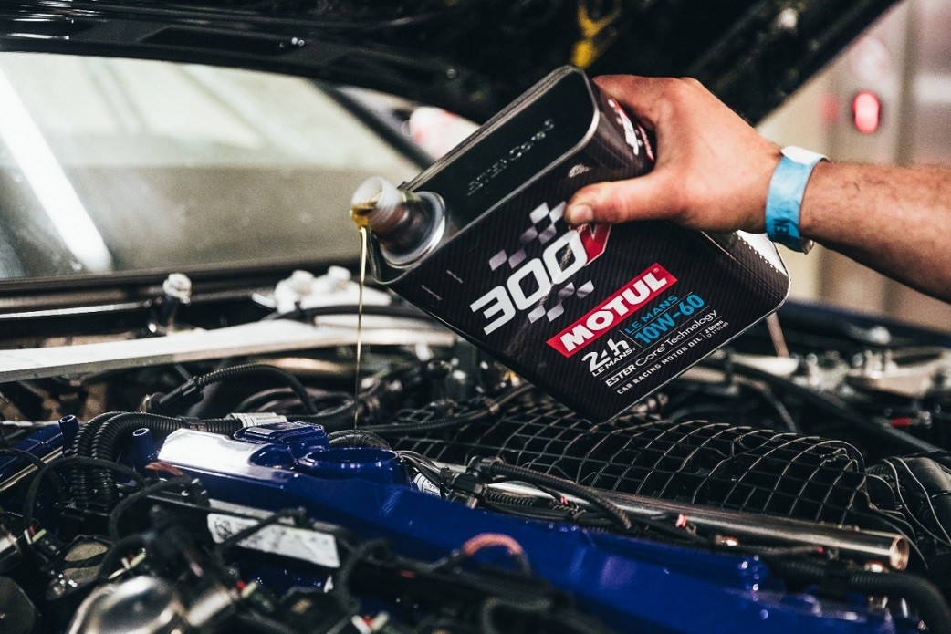 Motul sắp phân phối dầu nhớt 300V cao cấp dành cho ô tô tại Việt Nam