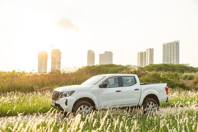 Ra mắt Nissan Navara bản 'giá rẻ' tại Việt Nam, giá 699 triệu đồng