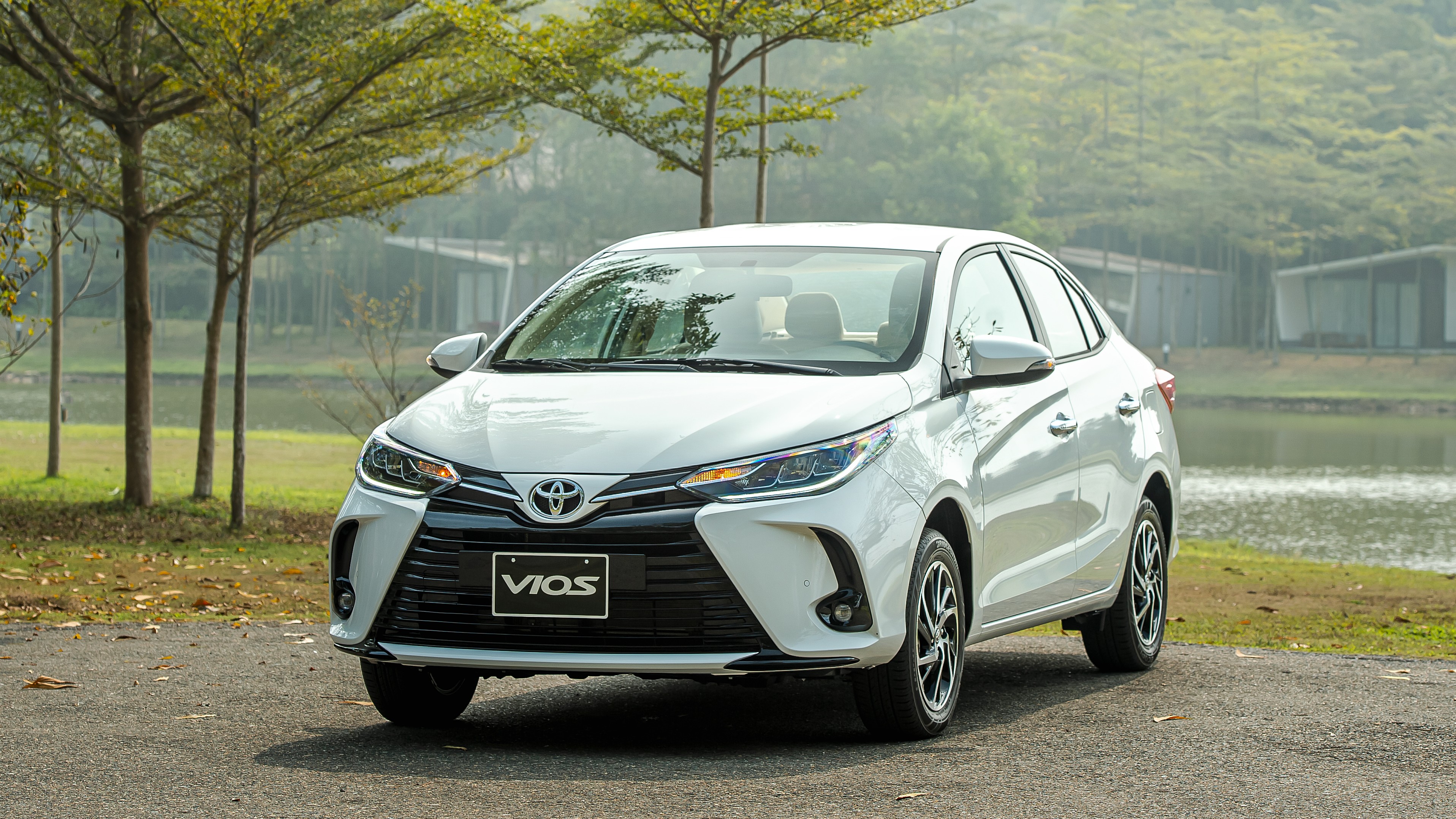 Tháng 11/2021, Toyota Vios vượt lên dẫn đầu phân khúc B
