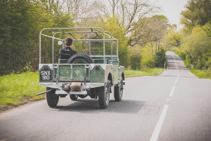 di tim tung tich chiec land rover dau tien tai viet nam