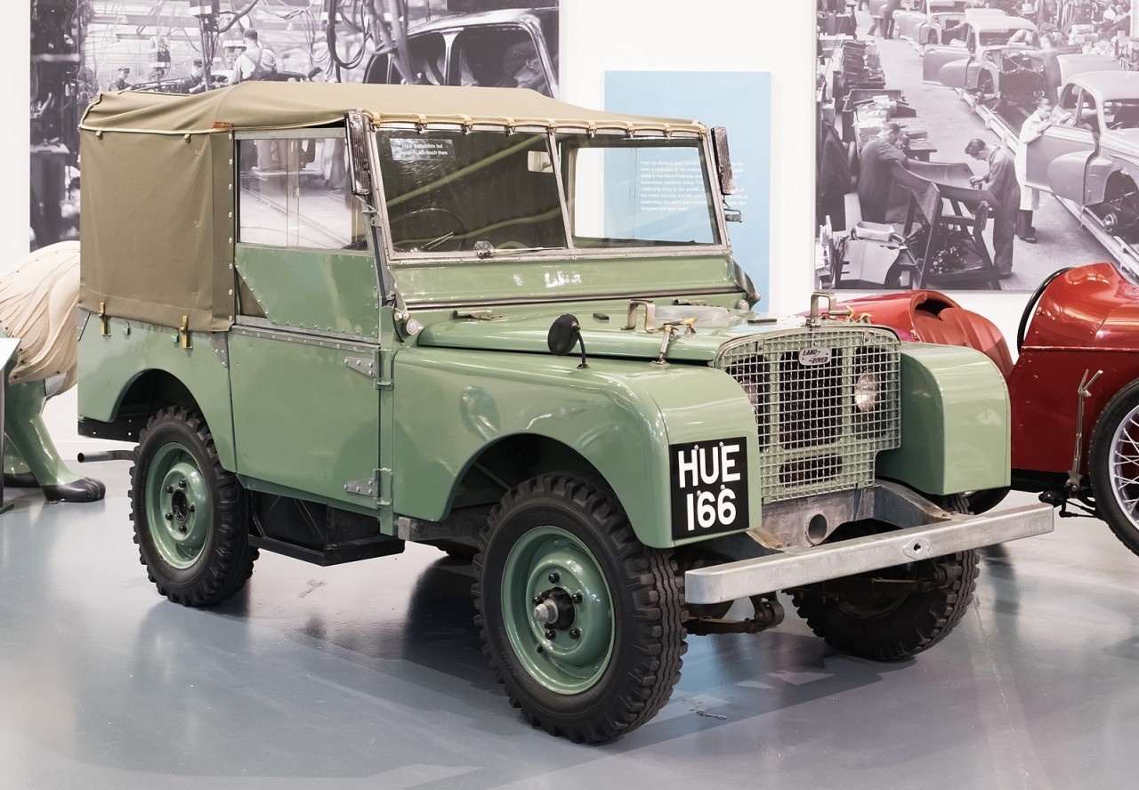 di tim tung tich chiec land rover dau tien tai viet nam