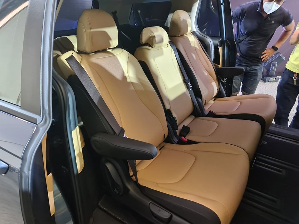 Giá Kia Carnival 2022 mới ra mắt từ 1,2 tỷ đến hơn 1,8 tỷ đồng
