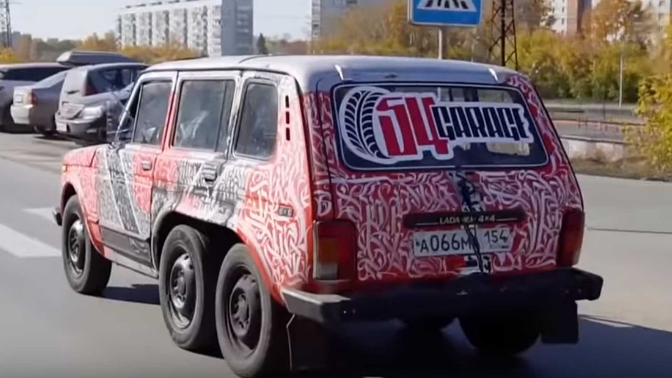 chiem nguong suv lada niva do thanh 6 banh cuc chat cua dan choi nga