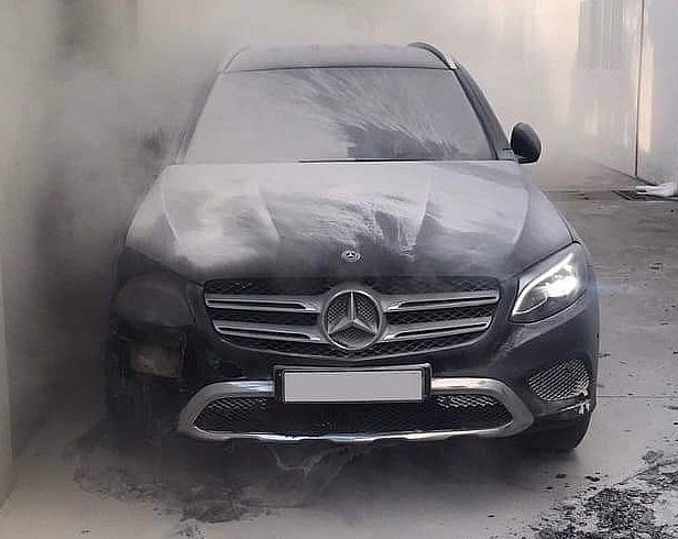 Vụ cháy xe Mercedes-Benz GLC từ góc độ luật