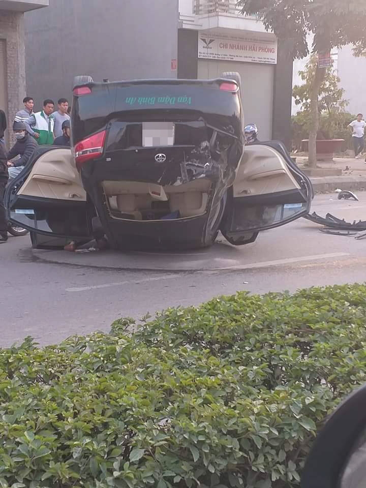 phong nhanh dam via he taxi lat ngua nhu phim hanh dong