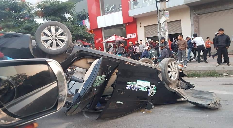 phong nhanh dam via he taxi lat ngua nhu phim hanh dong