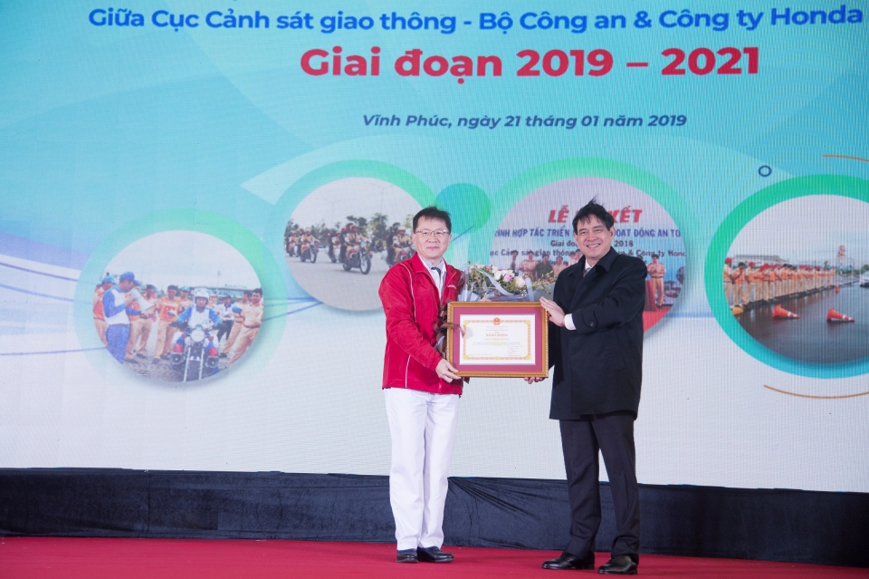 honda viet nam tiep tuc hoi hop trien khai cac hoat dong atgt