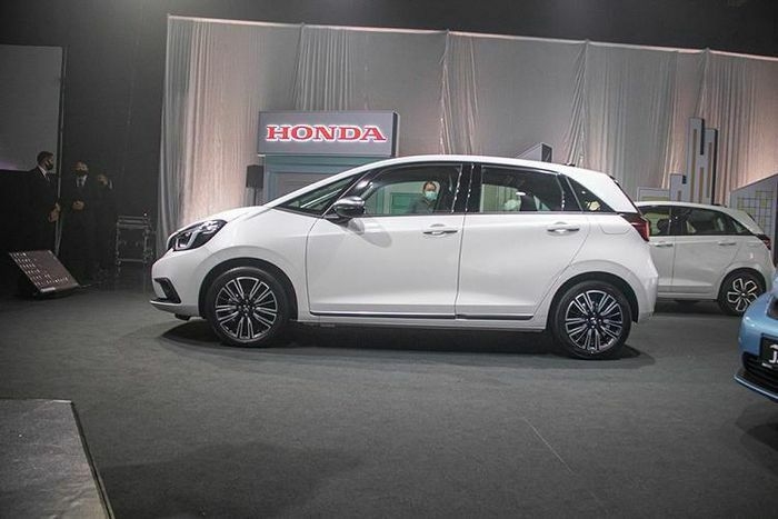 Giá Honda Jazz tại Singapore đắt ngang Toyota Camry ở Việt Nam