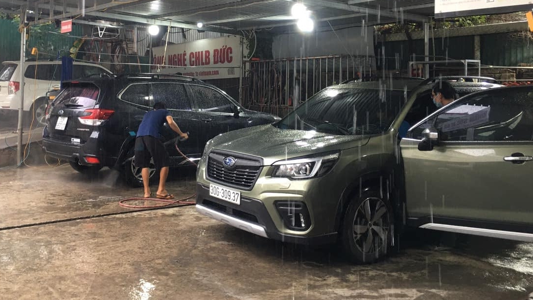 Loạn giá rửa xe cận Tết