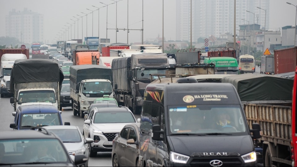 Giảm tốc độ ô tô trên cầu Thanh Trì còn 60km/h: Có cần thiết?