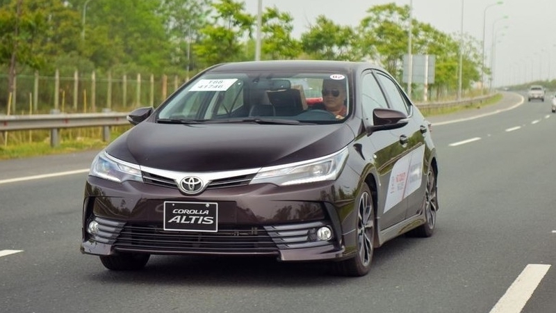 Toyota Việt Nam lại triệu hồi Corolla Altis